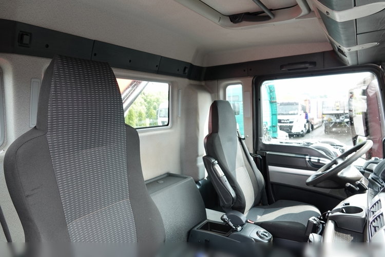 MAN TGS 35.360 / 8x2-4 / LAWETA + HDS HIAB 166 E-2 / OŚ PODNOSZONA / 4 OSIOWY / NAJAZDY HYDRAULICZNE / WCIĄGARKA / POMOC DROGOWA / EEV zdjęcie 52