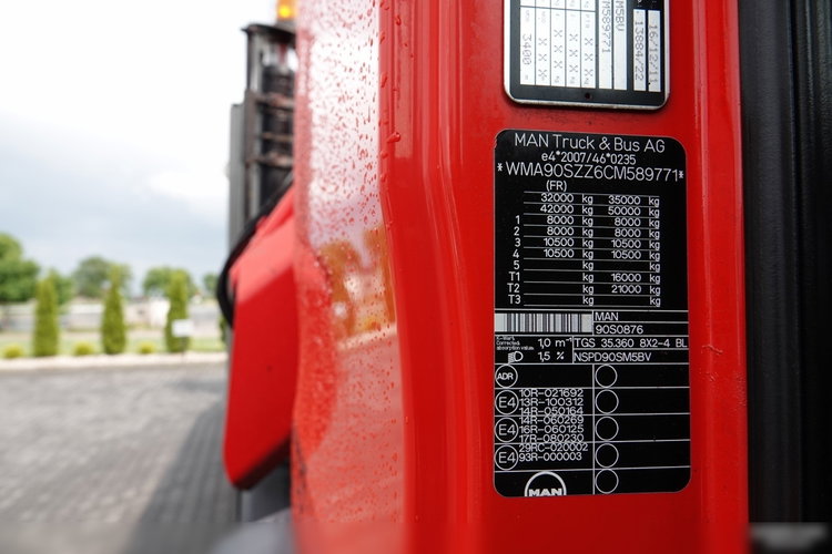 MAN TGS 35.360 / 8x2-4 / LAWETA + HDS HIAB 166 E-2 / OŚ PODNOSZONA / 4 OSIOWY / NAJAZDY HYDRAULICZNE / WCIĄGARKA / POMOC DROGOWA / EEV zdjęcie 54