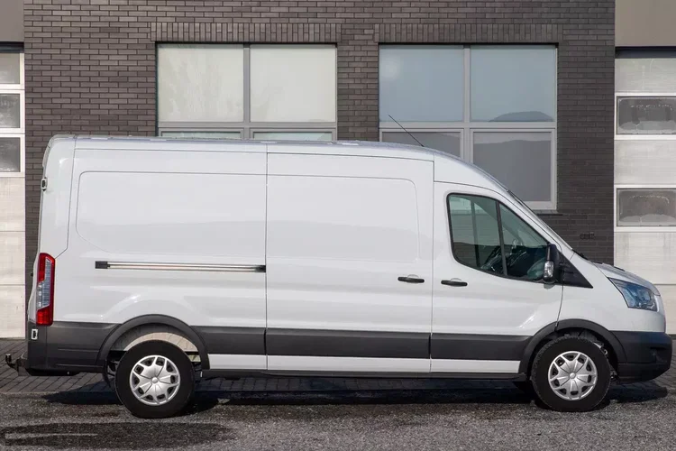 Ford Transit L3H2 170KM Blaszak TREND 3500kg zdjęcie 4