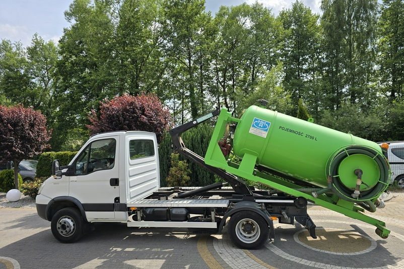 samochód ciężarowy Iveco zdjęcie 1