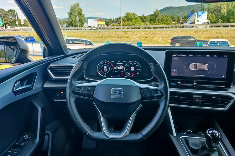 Seat Leon Krajowy + bezwypadkowy + FR zdjęcie 15
