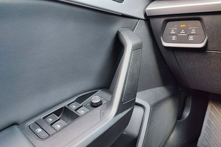 Seat Leon Krajowy + bezwypadkowy + FR zdjęcie 17