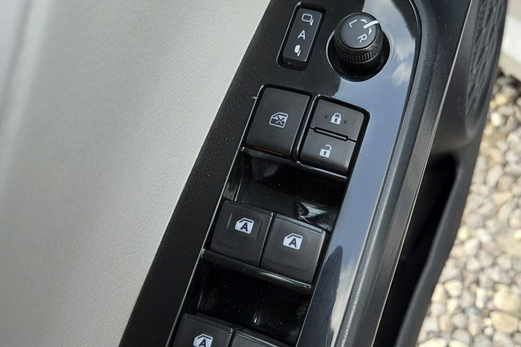 Toyota Prius 1.8 HSD 136KM Ledy Kamera Ast. Pasa Distronic Super Stan Serwis zdjęcie 28