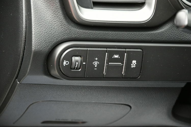 Kia Cee'd 1.6CRDi 116KM Manual XI.2018r. Climatronic NAVi Kamera Isofix TEMPOMAT zdjęcie 16