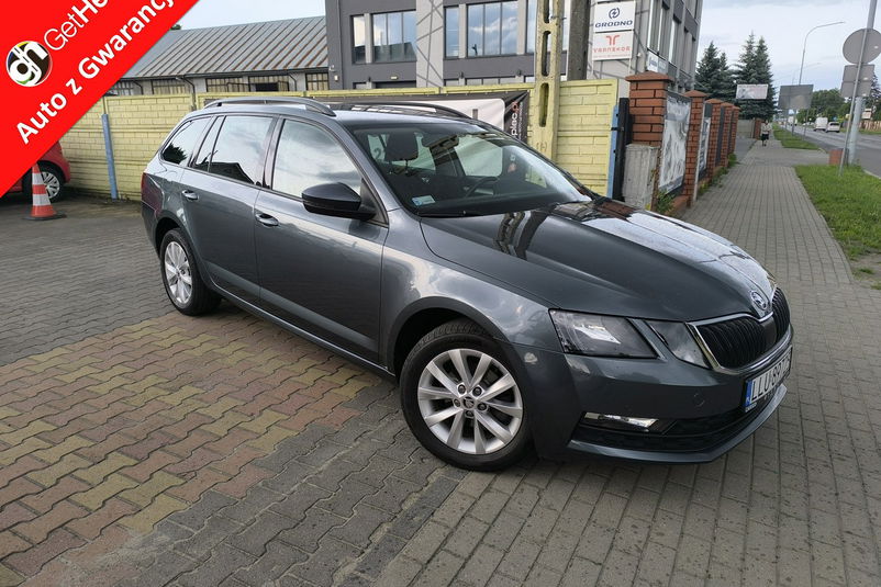 samochód osobowy Skoda zdjęcie 1
