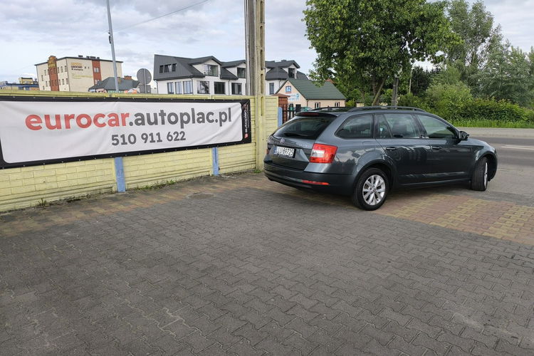 Skoda Octavia 1.6 TDi 116KM Klimatronic Navi zdjęcie 3
