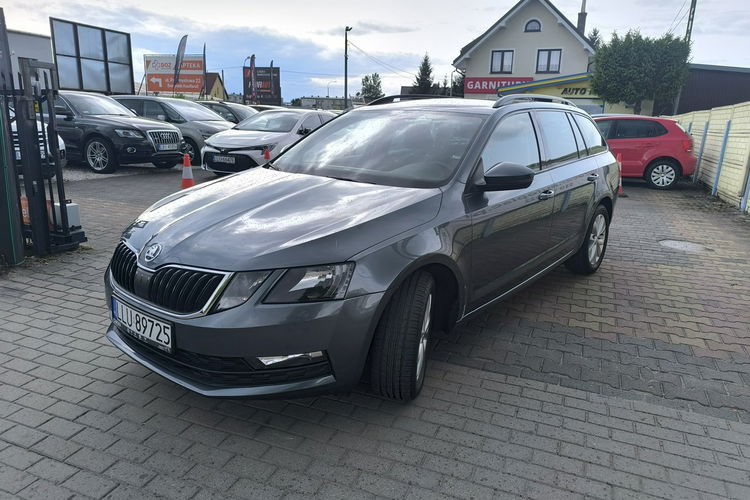 Skoda Octavia 1.6 TDi 116KM Klimatronic Navi zdjęcie 9