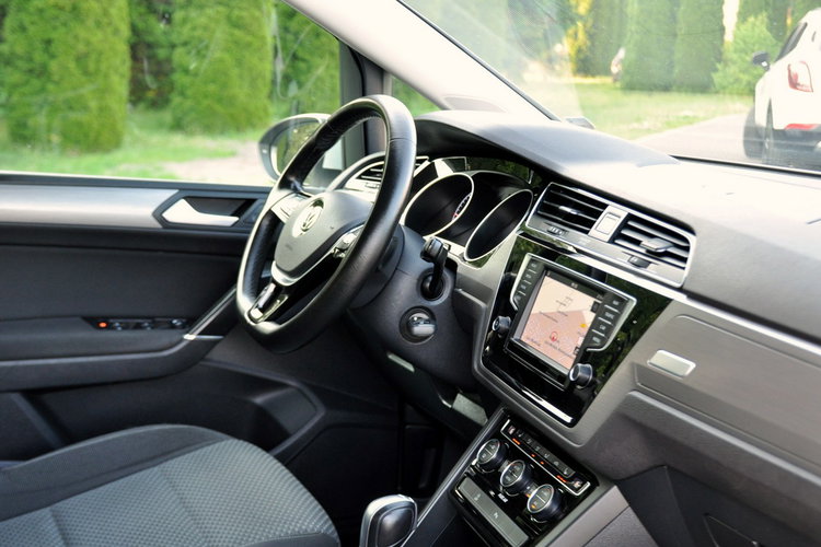 Volkswagen Touran 2.0TDI(150KM) Navi Automat Radar ACC Klimatronik Reling Alu17"ASO VW zdjęcie 18