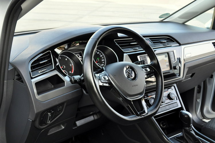 Volkswagen Touran 2.0TDI(150KM) Navi Automat Radar ACC Klimatronik Reling Alu17"ASO VW zdjęcie 23