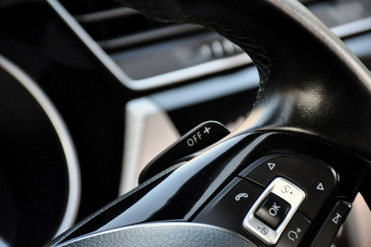 Volkswagen Touran 2.0TDI(150KM) Navi Automat Radar ACC Klimatronik Reling Alu17"ASO VW zdjęcie 35