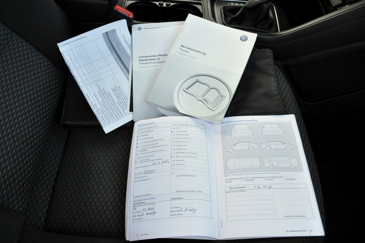 Volkswagen Touran 2.0TDI(150KM) Navi Automat Radar ACC Klimatronik Reling Alu17"ASO VW zdjęcie 40
