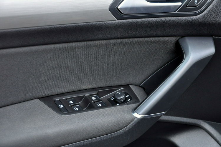 Volkswagen Touran 1.6TDI(115KM) Automat Radar ACC Klimatronik Reling Welur Alu17"ASO VW zdjęcie 36