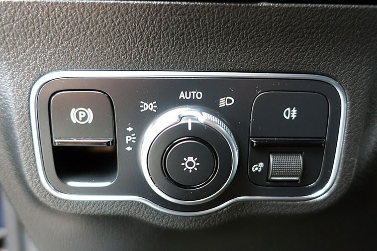 Mercedes B 180 Tylko 49TYŚ KM AUTOMAT Led+Skóra+NAVI+Kamera GWARANCJA Bezwyp 1WŁ F23% 4x2 zdjęcie 16