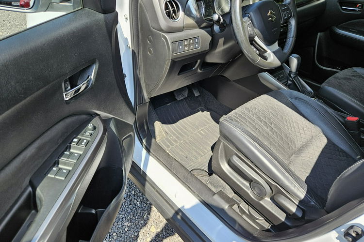 Suzuki Vitara Napęd 4x4 / Hybryda-1 właściciel / Krajowy / Serwis ASO / Bezwypadkowy zdjęcie 15