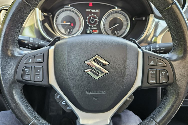 Suzuki Vitara Napęd 4x4 / Hybryda-1 właściciel / Krajowy / Serwis ASO / Bezwypadkowy zdjęcie 9