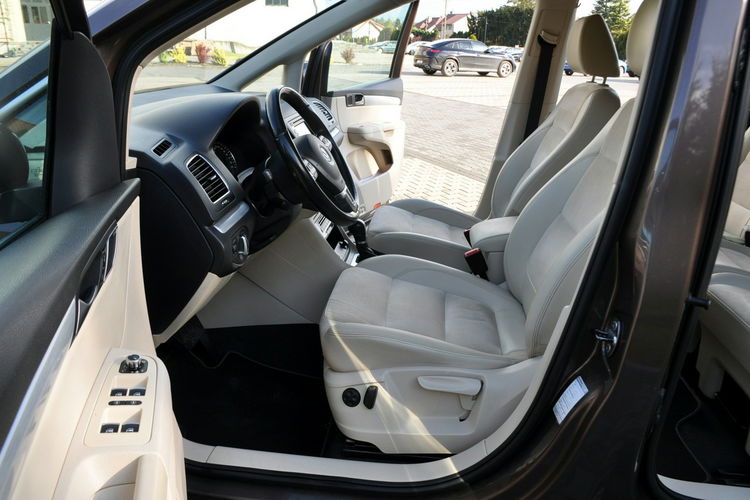 Volkswagen Sharan 2.0TDI(140KM) Duża Navi Kamera Skóry El.Klapa Keyless Go IWł Alu17"ASO zdjęcie 22