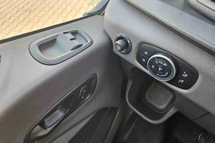Ford transit L4H3 72999zł NETTO 2.0 TdCi/131KM zdjęcie 21
