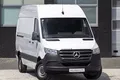 samochód dostawczy Mercedes zdjęcie 1