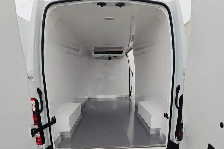 Renault Master L3H2 CHŁODNIA do 0 C Izoterma zdjęcie 1