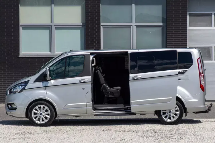 Ford tourneo-custom zdjęcie 6