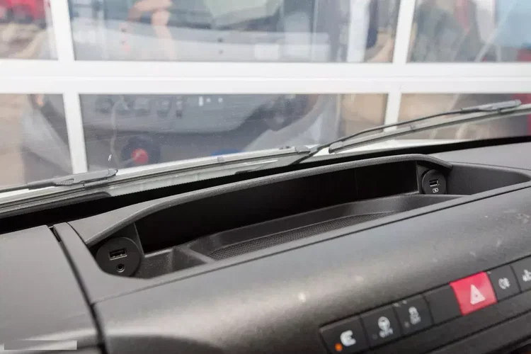 Iveco Daily L4H2 wersja MAXI 35S16 zdjęcie 11