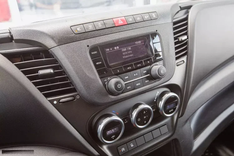 Iveco Daily L4H2 wersja MAXI 35S16 zdjęcie 9