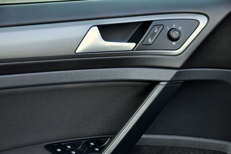 Volkswagen Golf 1.6TDI(110KM) Duża Navi Welur Reling 2xParktronik I Wł Alu16"ASO VW zdjęcie 35