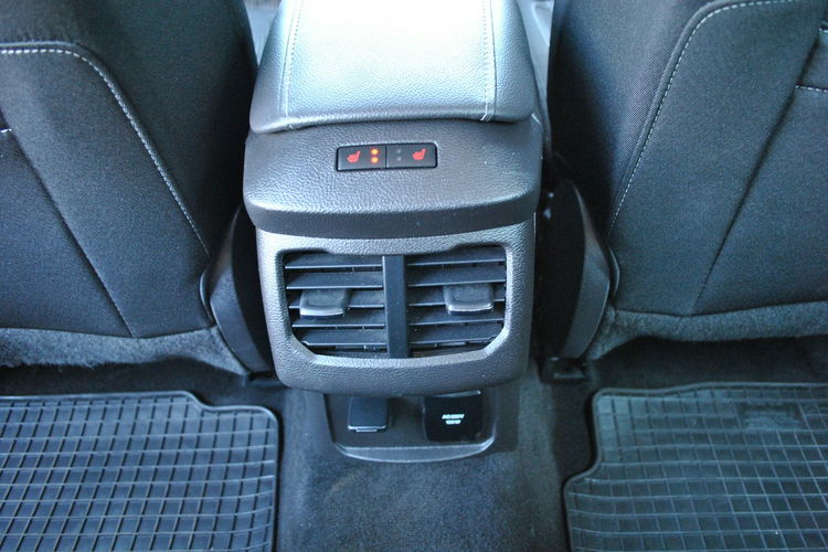 Mondeo Liftback Titanium 2.0 EcoBlue A8 ASO Forda Gwarancja Ford Używane zdjęcie 15