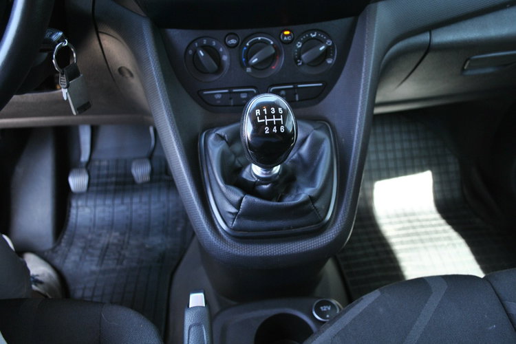 Transit Connect Ford Transit Connect Van Trend 210L2 1,  5TDCi 120KM Gwar. Ford Używane zdjęcie 20