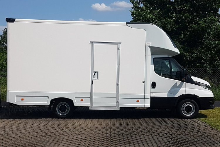 Iveco Daily KONTENER NISKOPODŁOGOWY 4.43x2.23x2.42 SKLEP BAR FOODTRUCK KAMPER AC zdjęcie 12
