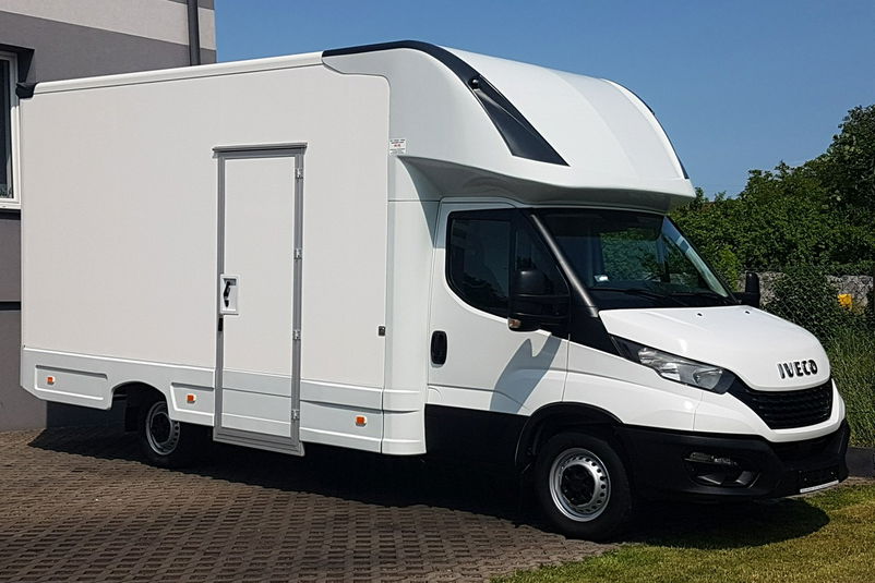 samochód dostawczy Iveco zdjęcie 1