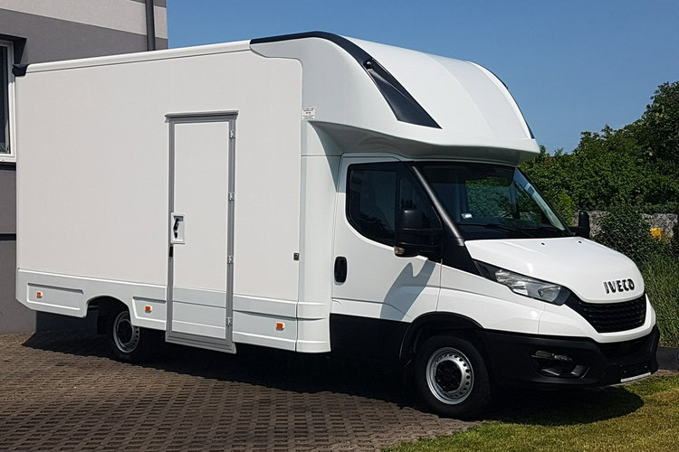 Iveco Daily KONTENER NISKOPODŁOGOWY 4.43x2.23x2.42 SKLEP BAR FOODTRUCK KAMPER AC zdjęcie 1