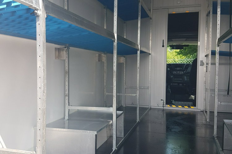 Iveco Daily KONTENER NISKOPODŁOGOWY 4.43x2.23x2.42 SKLEP BAR FOODTRUCK KAMPER AC zdjęcie 32