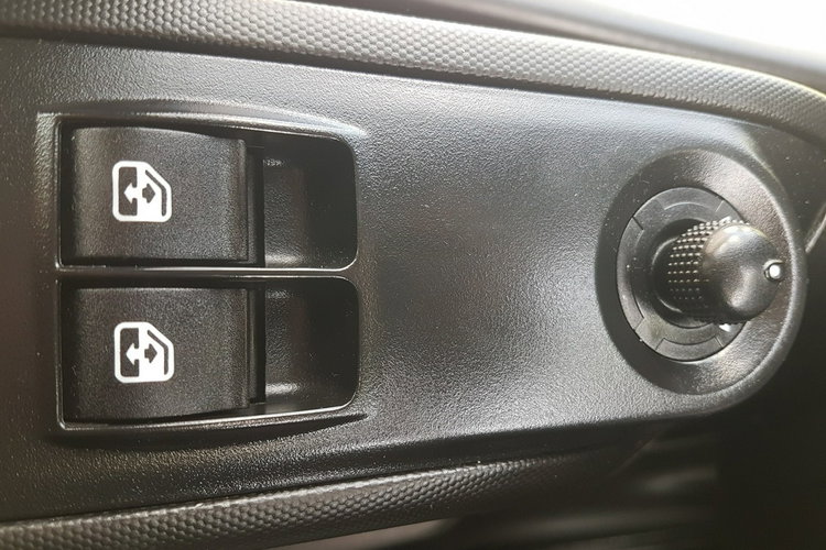 Iveco Daily KONTENER NISKOPODŁOGOWY 4.43x2.23x2.42 SKLEP BAR FOODTRUCK KAMPER AC zdjęcie 9