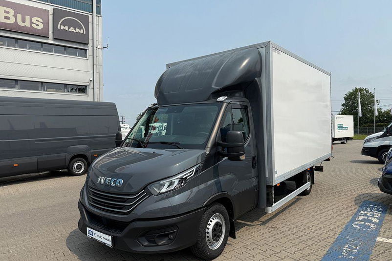 samochód dostawczy Iveco zdjęcie 1