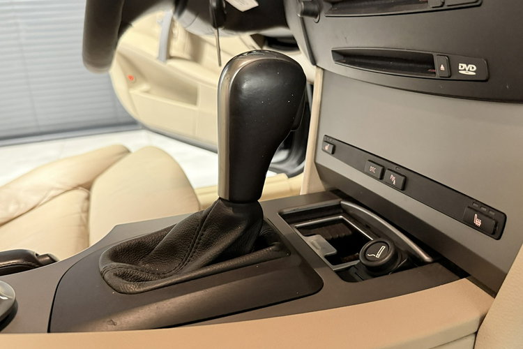 BMW 525 525i 218KM Exclusive Skóry Bi-XenonNavi Professional Komfortsitze zdjęcie 24