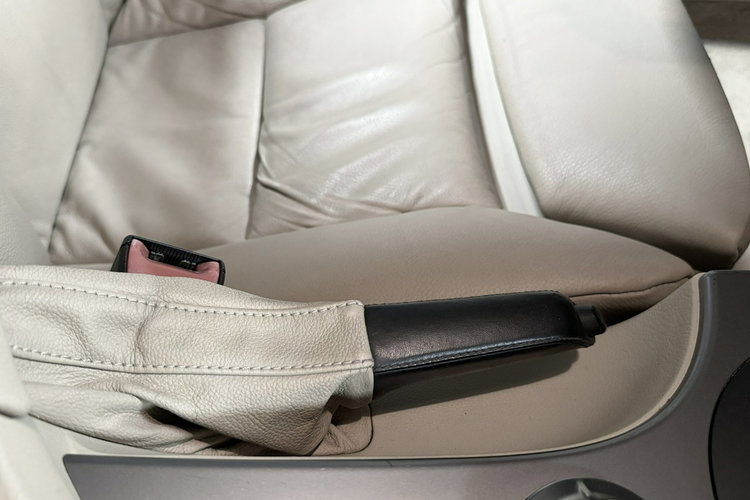 BMW 525 525i 218KM Exclusive Skóry Bi-XenonNavi Professional Komfortsitze zdjęcie 28