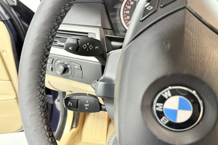 BMW 525 525i 218KM Exclusive Skóry Bi-XenonNavi Professional Komfortsitze zdjęcie 39