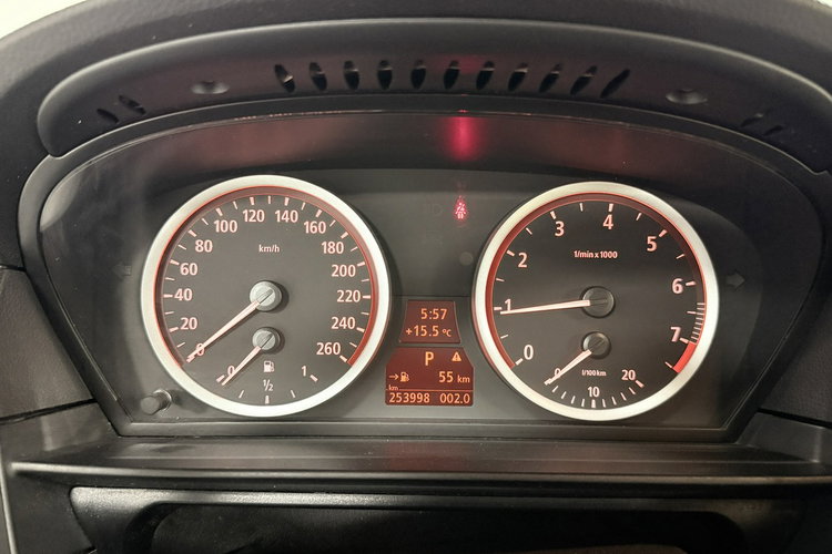 BMW 525 525i 218KM Exclusive Skóry Bi-XenonNavi Professional Komfortsitze zdjęcie 40