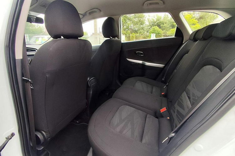 Kia Cee'd LIFT Navi Gwarancja zdjęcie 13