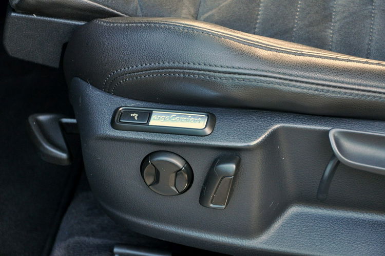 Volkswagen Passat 2.0TDI(190KM) Full Led Radar ACC Skóry Masaże Reling F1 Alu18"ASO VW zdjęcie 23