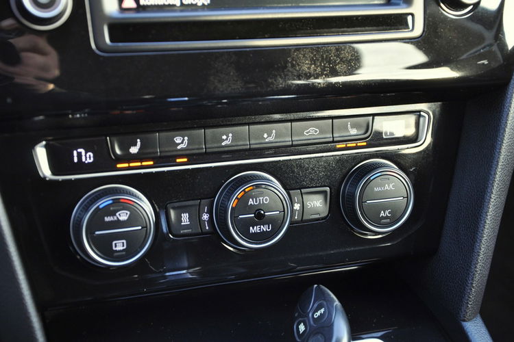 Volkswagen Passat 2.0TDI(190KM) Full Led Radar ACC Skóry Masaże Reling F1 Alu18"ASO VW zdjęcie 33