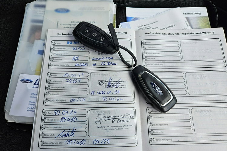 Ford C-Max 1 właściciel / Nawigacja / Kamera / Podgrzewane fotele / Tempomat zdjęcie 16