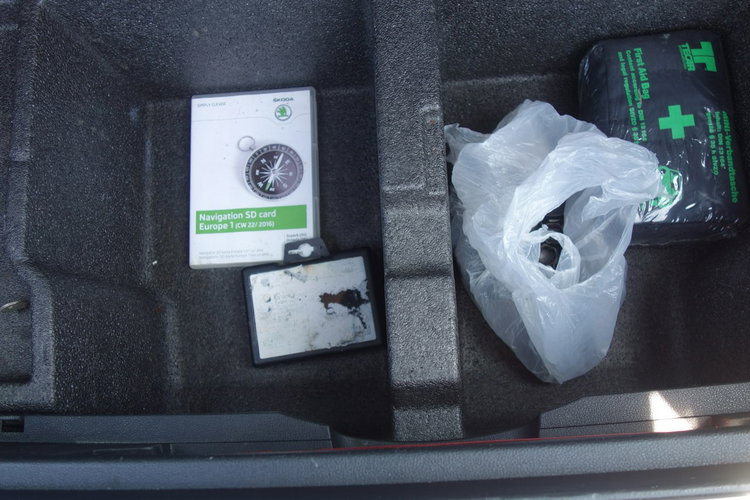 Superb Skoda Superb 2016 2.0 TDI 190km automat dobrze wyposażona zdjęcie 15