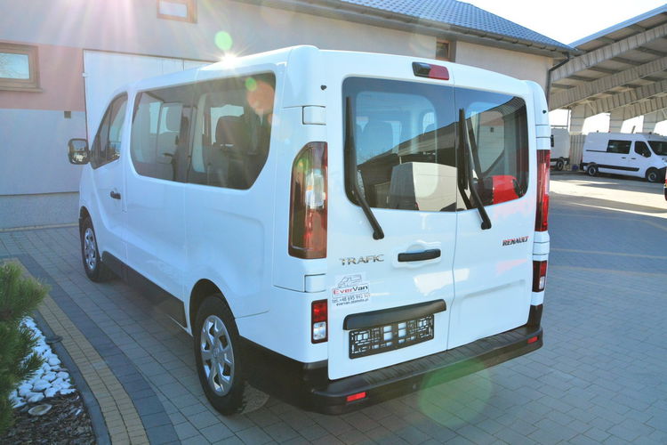Renault Trafic 9 osobowy brygadówka L1H1 lift full opcja zdjęcie 4