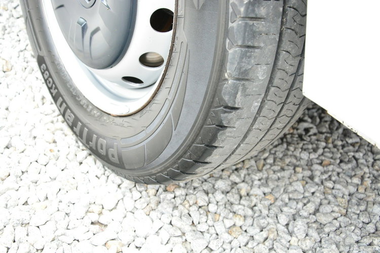 Renault Master 7 osobowy brygadówka max doka pełna opcja bagażnik regały 145KM zdjęcie 10