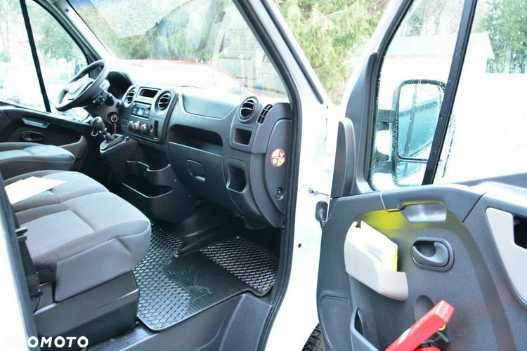 Renault Master 7 osobowy brygadówka doka max pełna opcja niski przebieg zdjęcie 6
