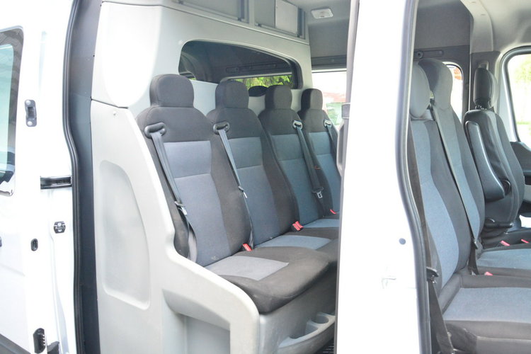 Renault Master średniak L2H2 3 osobowy blaszak pełna opcja regały serwis zdjęcie 6