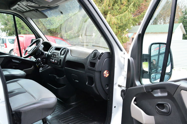 Renault Master sredniak L2H2 3 osobowy pełna opcja zdjęcie 6