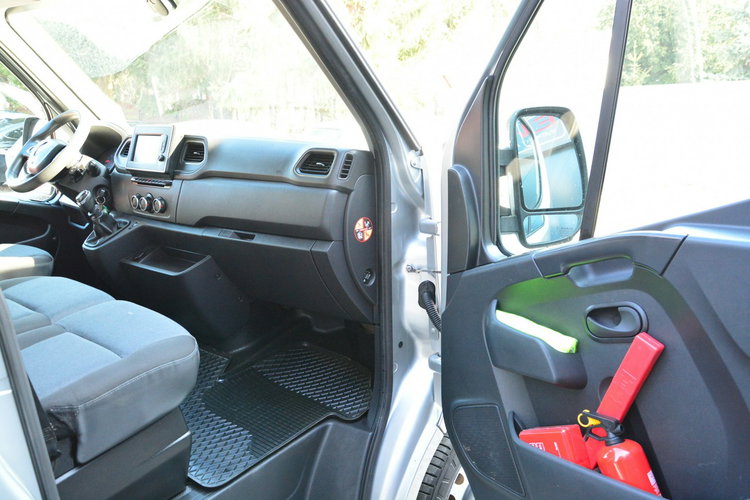 Master Renault Master 7 osobowy brygadówka doka max pełna opcja servis regały zdjęcie 7